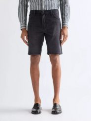 MESKIE SZORTY WRANGLER TEXAS SHORTS ONYX EMBER 112377813. Szorty męskie Wrangler, z jeansu, bez kołnierzyka. Za 149.99 zł.