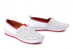 MANITU 840156-03 weiss, półbuty damskie. Białe półbuty damskie Manitu, w ażurowe wzory, z gumy, bez obcasa. Za 237.92 zł.