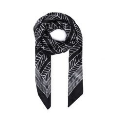 Apaszka Jenny Fairy. Czarne apaszki damskie Jenny Fairy, bez wzorów. Za 33.99 zł.