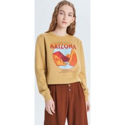 Bluza z nadrukiem - Beżowy. Brązowe bluzy bez kaptura damskie Cropp, l. Za 99.99 zł.