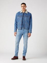 Wrangler Kurtka dżinsowa w kolorze niebieskim rozmiar: XXL. Niebieskie kurtki męskie Wrangler, xxl, bez wzorów, z bawełny, bez kaptura. Za 260.99 zł.