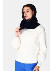 C& Jo Szal-koło w kolorze czarnym rozmiar: onesize. Czarne szaliki i kominy damskie C& Jo, bez wzorów, z kaszmiru. Za 95.69 zł.