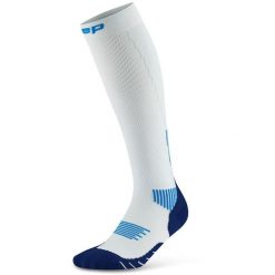 Męskie długie skarpety kompresyjne sportowe Core Run wysokie CEP. Czerwone skarpetki męskie CEP, bez wzorów, z elastanu. Za 199.00 zł.