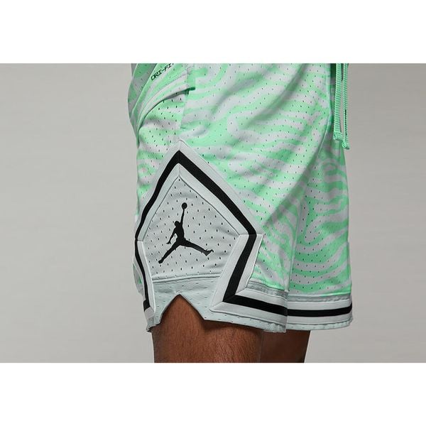 Spodenki męskie nike air jordan dri-fit sport bc all over printed diamond. Zielone szorty męskie Nike, na lato, bez wzorów, sportowe. Za 249.00 zł.