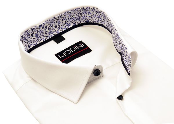 Biała elastyczna koszula męska Modini z kontrastem w kwiatki DD13. Białe koszule męskie Modini Moda Męska, m, bez wzorów, z bawełny, bez kołnierzyka, bez ramiączek. W wyprzedaży za 198.00 zł.
