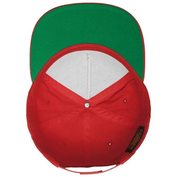 Czapka Flexfit Classique 5 panel. Czerwone czapki męskie FLEXFIT, bez wzorów, z materiału, eleganckie. Za 67.65 zł.