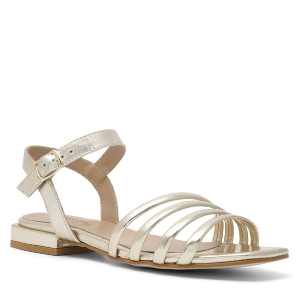 Sandały Badura. Żółte sandały damskie Badura, bez wzorów, bez obcasa, na płaskiej podeszwie. Za 269.99 zł.