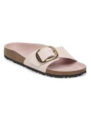 Birkenstock Skórzane klapki "Madrid" w kolorze jasnoróżowym rozmiar: 39. Różowe klapki damskie Birkenstock, bez wzorów, z lakierowanej skóry, bez obcasa. Za 501.57 zł.