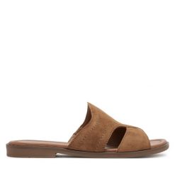 Klapki Lasocki. Brązowe klapki damskie Lasocki, bez wzorów, bez obcasa. Za 149.99 zł.