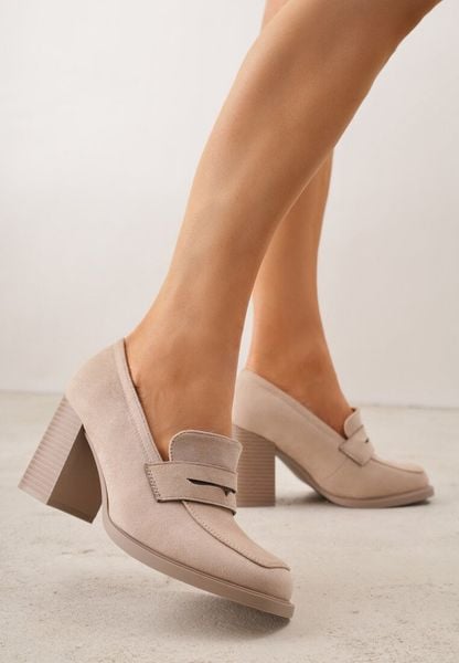 Beżowe Półbuty Mokasyny na Słupku z Geometryczną Wstawką Edalinae. Brązowe mokasyny damskie Renee. Za 109.99 zł.