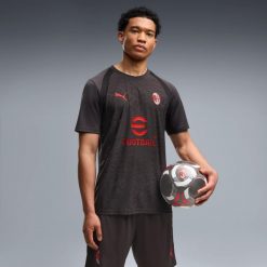 Koszulka piłkarska na treningi Puma AC Milan 26/27. T-shirty sportowe męskie Puma, xl, z materiału, bez ramiączek, na fitness i siłownię. Za 219.99 zł.