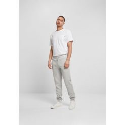 Spodnie Urban Classics basic. Szare spodnie materiałowe męskie Urban Classics, bez wzorów. Za 191.00 zł.