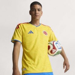 Koszulka podstawowa Kolumbia 26 Authentic. Żółte t-shirty sportowe męskie Adidas, bez ramiączek, do piłki nożnej, climacool (adidas). Za 649.00 zł.