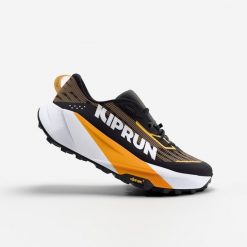 Buty do biegania w terenie męskie Kiprun Kipsummit Max. Brązowe obuwie do biegania damskie KIPRUN. Za 599.99 zł.