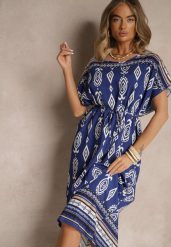 Niebieska Wiskozowa Sukienka o Pudełkowym Kroju w Etniczny Print Miriliana. Niebieskie sukienki damskie Renee, na co dzień, xl, z aplikacjami, z jeansu, eleganckie, bez kołnierzyka, bez ramiączek, maxi, kopertowe. W wyprzedaży za 63.99 zł.
