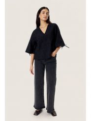 Soaked in Luxury Bluzka w kolorze czarnym rozmiar: M. Czarne bluzki damskie Soaked in Luxury, m, bez wzorów, z bawełny, bez kołnierzyka, bez ramiączek. Za 130.99 zł.