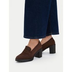 Półbuty Lasocki. Brązowe półbuty damskie Lasocki, bez wzorów, bez obcasa, na obcasie. Za 229.99 zł.