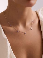 Lodie Silver Srebrny naszyjnik z elementami ozdobnymi - dł. 42 cm rozmiar: onesize. Szare naszyjniki damskie Lodie Silver, srebrne. Za 113.99 zł.