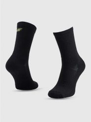 4F Skarpety sportowe w kolorze czarnym rozmiar: 39-42. Czarne skarpetki męskie 4f, bez wzorów. Za 35.10 zł.