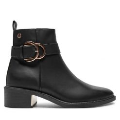 Botki Xti. Czarne botki damskie XTI, bez obcasa, na płaskiej podeszwie, bez zapięcia. Za 319.99 zł.