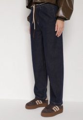 Niebieskie Bawełniane Jeansy o Szerokim Kroju z Wysokim Stanem ze Sznurkiem Carmencita. Niebieskie jeansy damskie Born2be, z podwyższonym stanem. Za 99.99 zł.