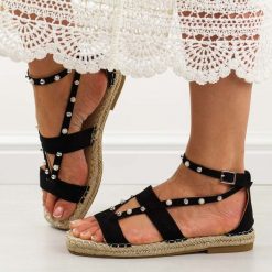 Czarne espadyle damskie, sandały S.Barski 33132. Czarne sandały damskie S.BARSKI, bez wzorów, z zamszu, bez obcasa, na obcasie. W wyprzedaży za 79.20 zł.