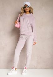 Jasnofioletowy Welurowy Komplet Dresowy Bluza z Kapturem i Spodnie Vilna. Fioletowe bluzy z kapturem damskie Renee, bez wzorów, z dresówki. Za 69.99 zł.
