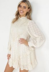 Jasnobeżowa Ażurowa Sukienka Mini ze Stójką i Falbankami Ranones. Brązowe sukienki damskie Born2be, na imprezę, m, w ażurowe wzory, z tkaniny, retro, bez kołnierzyka, bez ramiączek, mini. W wyprzedaży za 175.99 zł.