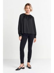 Rich&Royal Bluzka w kolorze czarnym rozmiar: 42. Czarne bluzki damskie Rich&Royal, bez wzorów, bez kołnierzyka, bez ramiączek. Za 183.59 zł.