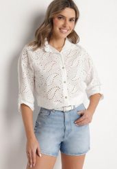 Biała Koszula z Bawełnianej Tkanin z Ażurowym Wzorem Reilianne. Białe koszule damskie Born2be, m, w ażurowe wzory, z bawełny, eleganckie, bez kołnierzyka, bez ramiączek. Za 109.99 zł.
