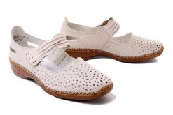 RIEKER 41399-60 beige, półbuty damskie. Brązowe półbuty damskie Rieker, w ażurowe wzory, bez obcasa, na obcasie. Za 319.90 zł.