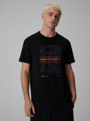 4F T-shirt regular z nadrukiem męski - czarny S. Czarne t-shirty męskie 4f, m, bez wzorów, z bawełny, bez kołnierzyka. Za 69.99 zł.