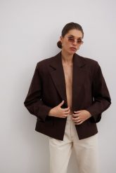 Marynarka o prostym kroju w kolorze INTENSE BROWN - RICHMOND-M/L. Brązowe marynarki i żakiety damskie Marsala, l, bez wzorów, z bawełny, eleganckie. Za 599.90 zł.
