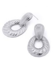 MOODE Kolczyki-wkrętki "Camille" rozmiar: onesize. Szare kolczyki damskie MOODE, ze stali. Za 43.99 zł.