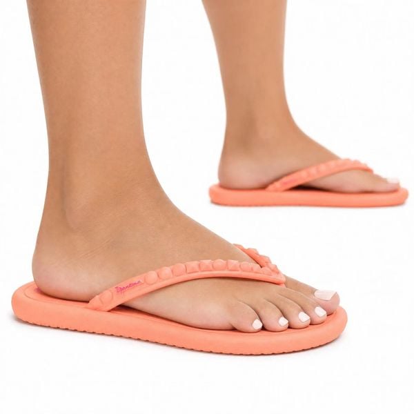 Japonki damskie Ipanema 27130 MEU SOL AD. Czerwone klapki damskie Ipanema, bez wzorów, z materiału, bez obcasa. Za 39.00 zł.