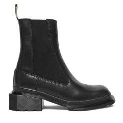 Sztyblety Dr. Martens. Czarne botki damskie Dr. Martens, bez obcasa, na płaskiej podeszwie, bez zapięcia. Za 829.99 zł.