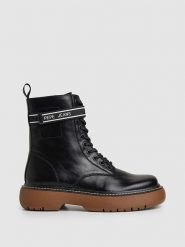 Pepe Jeans FOOTWEAR Botki "Yoko" w kolorze czarnym rozmiar: 37. Czarne botki damskie Pepe Jeans FOOTWEAR, z jeansu, bez obcasa, na platformie, bez zapięcia. Za 259.74 zł.