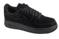 Buty sportowe Sneakersy męskie, Air Force 1 07 LX. Czarne buty sportowe na co dzień męskie Nike, z materiału, bez zapięcia, trekkingowe, nike air force. Za 499.99 zł.