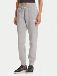 Nike Spodnie dresowe FZ7626 Szary Regular Fit. Szare spodnie dresowe damskie Nike, s, bez wzorów, z bawełny. Za 239.99 zł.