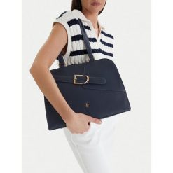 Torebka Beverly Hills Polo Club. Niebieskie torebki klasyczne damskie Beverly Hills Polo Club, bez wzorów, bez dodatków. Za 219.99 zł.