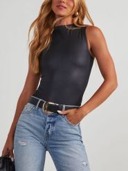 Milan Kiss Top w kolorze czarnym rozmiar: M. Czarne topy damskie Milan Kiss, m, bez wzorów, bez kołnierzyka. Za 127.35 zł.