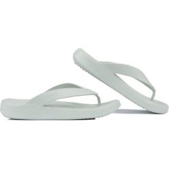 Klapki sportowe damskie Crocs Getaway Flip. Zielone klapki damskie Crocs, bez wzorów, bez obcasa. Za 207.20 zł.