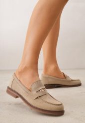 Beżowe Mokasyny VICES z Wkładką ze Skóry Naturalnej i Metaliczną Aplikacją Nanora. Brązowe mokasyny damskie Born2be, z jeansu. Za 89.99 zł.