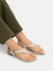 G-Star Raw Sandały EO-ELLIS-01 Kremowy. Białe sandały damskie G-Star, bez wzorów, ze skóry, bez obcasa, na płaskiej podeszwie. Za 156.99 zł.