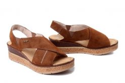 RIEKER 63782-24 brown, sandały damskie. Brązowe sandały damskie Rieker, bez wzorów, bez obcasa. Za 319.90 zł.