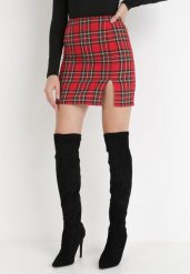 Czerwona Spódnica Elhice. Czerwone spódniczki damskie Born2be, m, bez wzorów, mini, dopasowane. Za 74.99 zł.