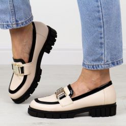 Beżowe matowe Polskie mokasyny damskie, loafersy Deoni D309. Brązowe mokasyny damskie Deoni, ze skóry. Za 259.00 zł.