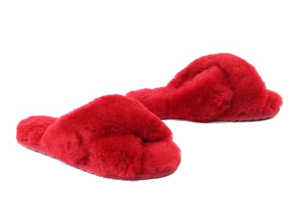 EMU AUSTRALIA W11573 Mayberry cherry, kapcie damskie. Czerwone kapcie damskie Emu Australia, ze skóry. Za 299.90 zł.