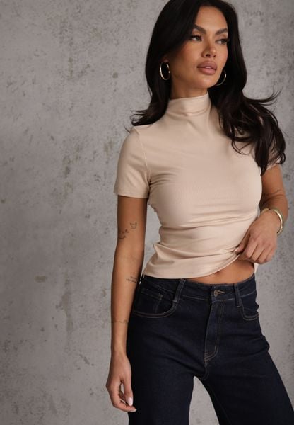 Jasnobeżowy Wiskozowy T-shirt o Dopasowanym Kroju z Golfem Isomina. Brązowe t-shirty damskie Renee, m, bez wzorów, z materiału, bez kołnierzyka. Za 49.99 zł.