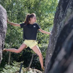 Spodenki damskie Snap Climbing Wave. Żółte szorty damskie SNAP CLIMBING, bez wzorów, z elastanu. Za 244.00 zł.